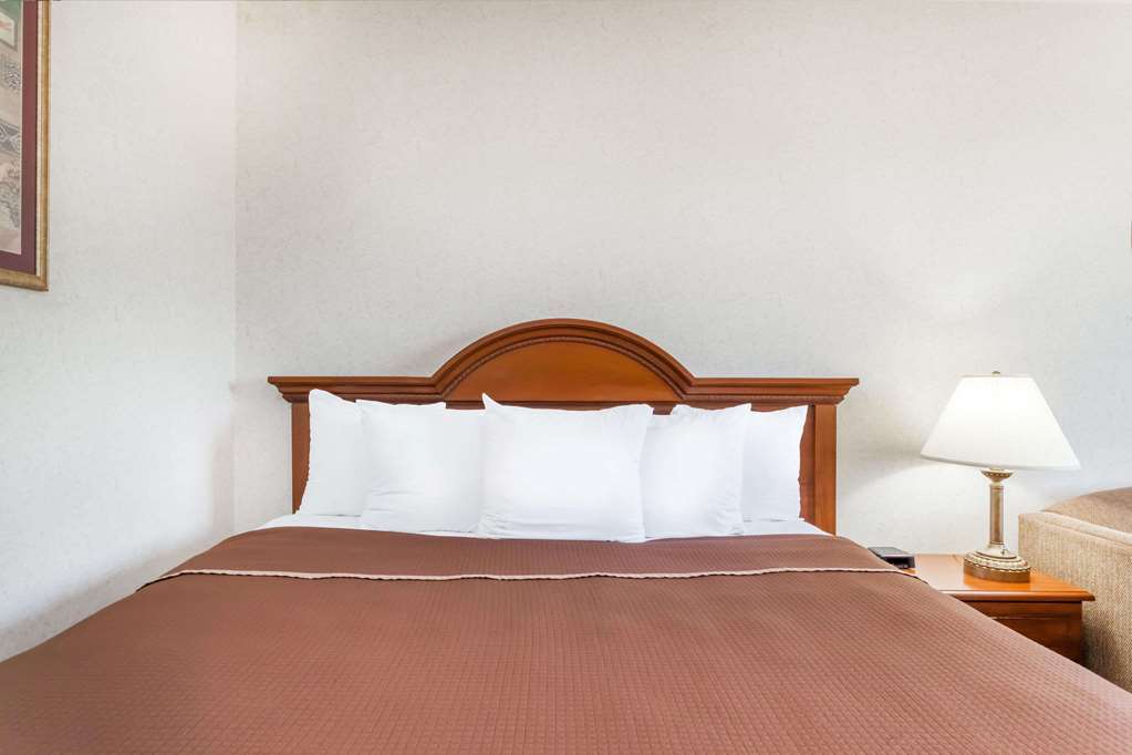 Red Roof Inn Norwich Bilik gambar